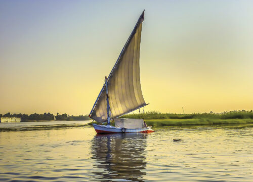 Zweitägiger Ausflug nach Abu Simbel & Assuan von Hurghada – Privat